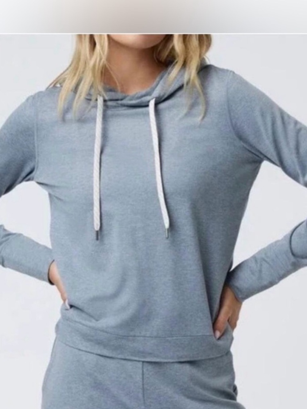 Vuori Dusty Blue Women's Hooded Pullover